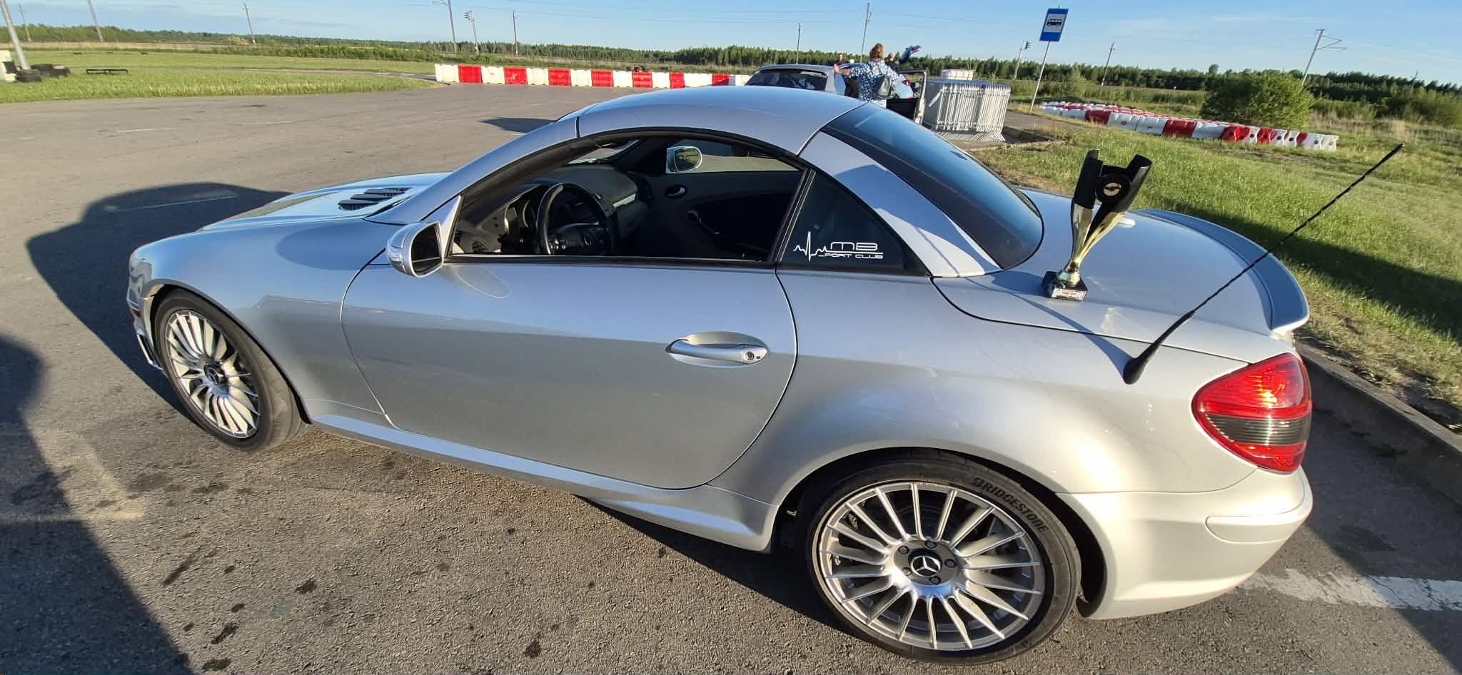 Great news from the MB SPORT CLUB team! Our club member Giedrius Lukševičius did not return empty-handed this time — he secured 3rd place in the official SGC4 class and won his very first trophy driving a Mercedes race car — the SLK!